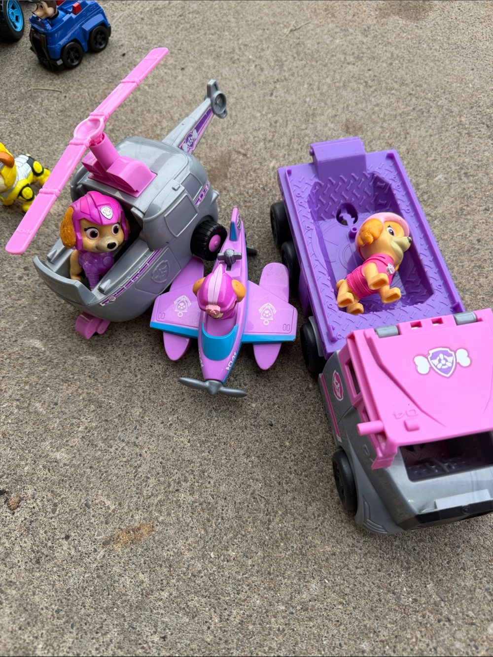 Paw Patrol Skye Purple and Pink Helicopter, Plane & Trailer Set